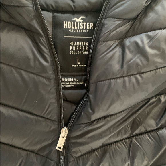 Hollister Black Quilted Puffer Coat with Hood - Picture 4 of 4
